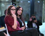 Президент Ильхам Алиев принял участие в панельном заседании на тему «Определение экономической идентичности Евразии» в рамках Всемирного экономического форума в Давосе (ФОТО/ВИДЕО)