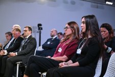 Президент Ильхам Алиев принял участие в панельном заседании на тему «Определение экономической идентичности Евразии» в рамках Всемирного экономического форума в Давосе (ФОТО/ВИДЕО)