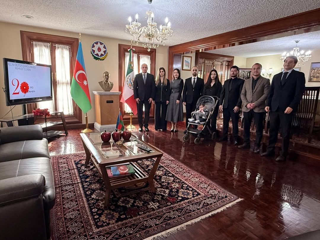 В посольстве Азербайджана в Мексике почтили память жертв трагедии 20 Января (ФОТО)