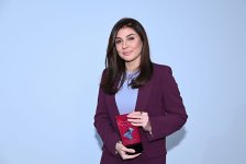 В Баку состоялась церемония вручения премии İzzət, учреждённой в поддержку женщин-кинематографистов (ФОТО)