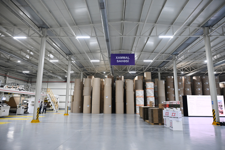 Президент Ильхам Алиев принял участие в открытии предприятия по производству картонной и коробочной тары (ФОТО)