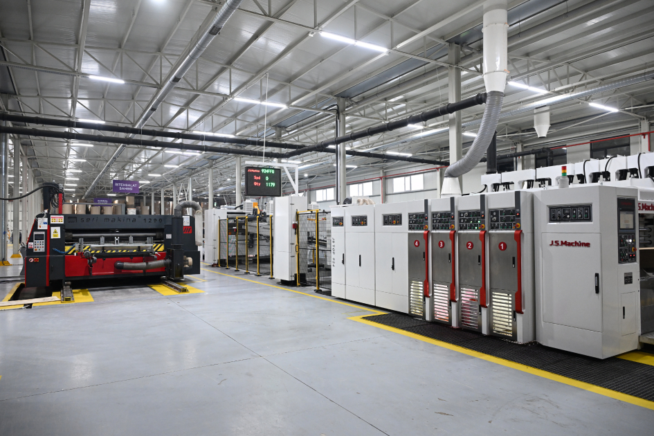 Президент Ильхам Алиев принял участие в открытии предприятия по производству картонной и коробочной тары (ФОТО)