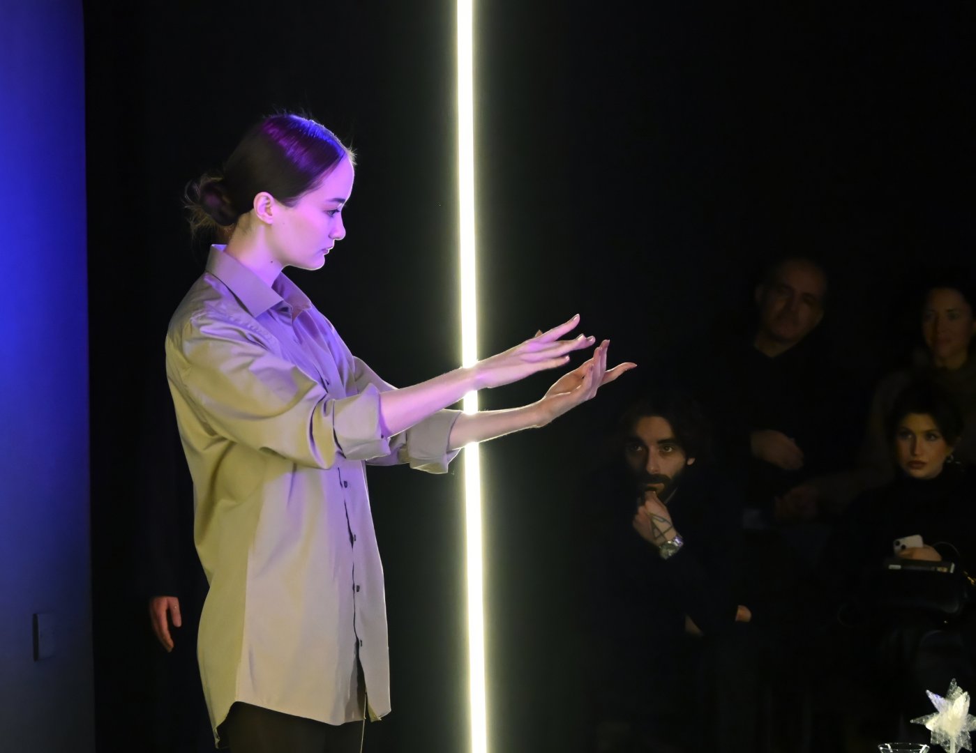 Искусственный интеллект в азербайджанской премьере – зеркало человеческих страхов (ФОТО)