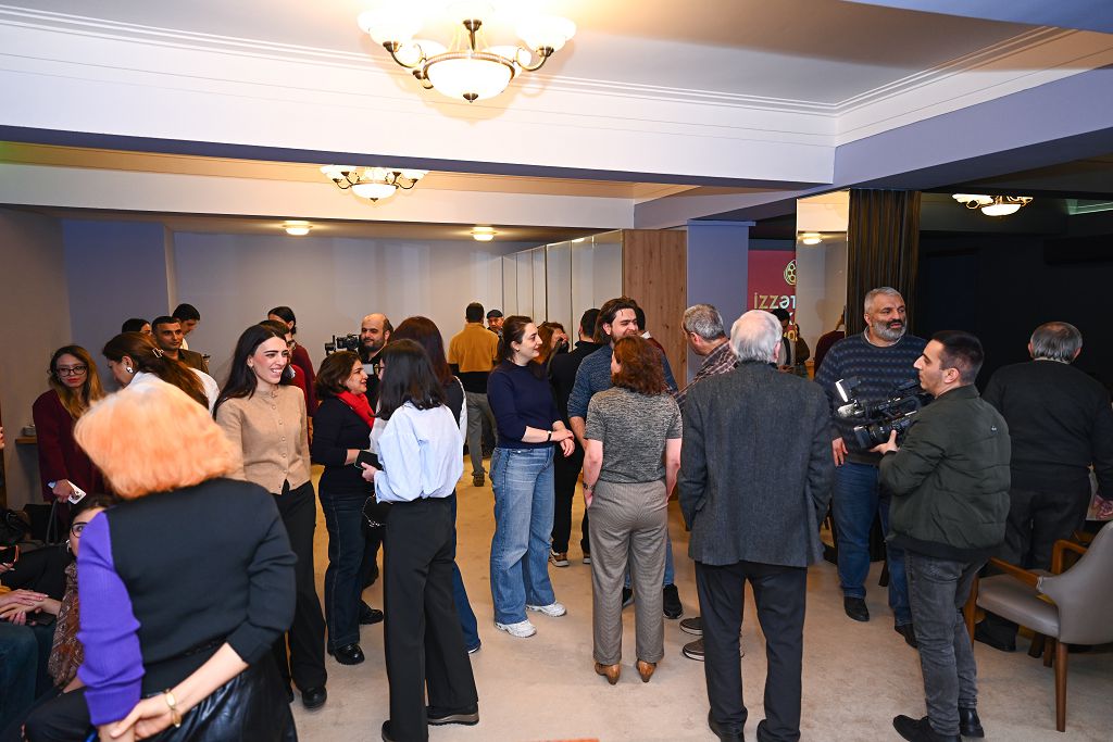 В Баку состоялась церемония вручения премии İzzət, учреждённой в поддержку женщин-кинематографистов (ФОТО)