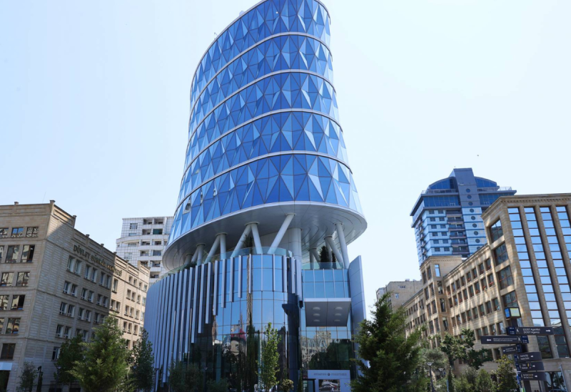 Четырем сотрудникам Государственного таможенного комитета Азербайджана присвоены высшие специальные звания - Распоряжение