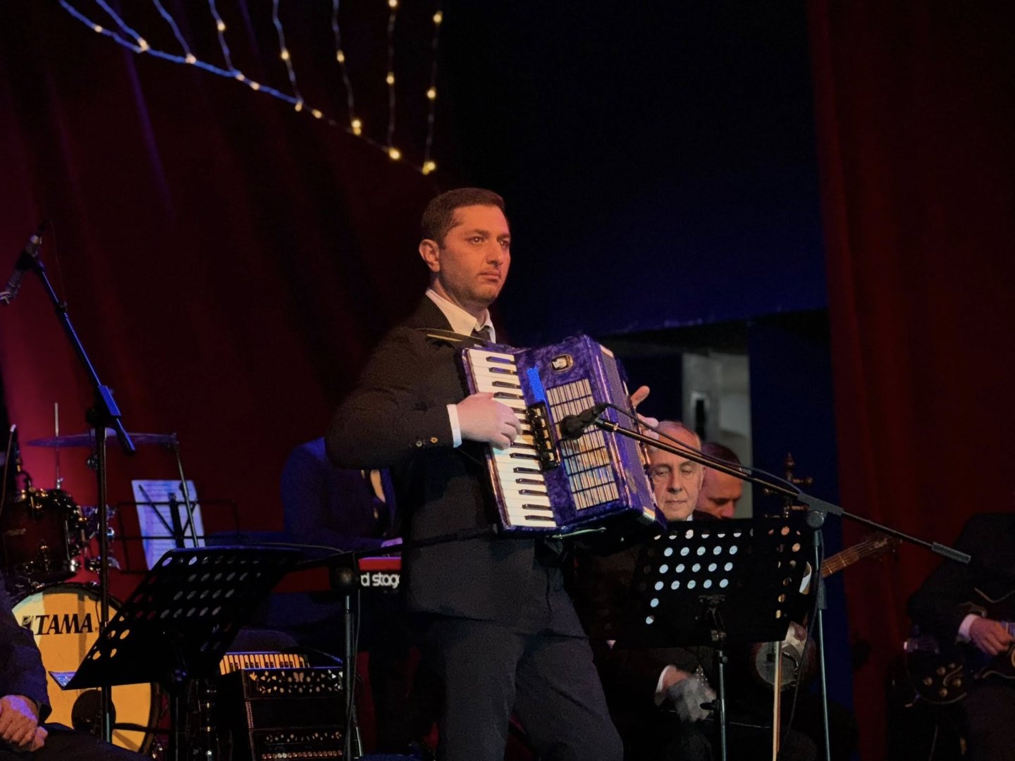 Как в Баку вспомнили молодость – возвращение в 80-е с ностальгическим вечером (ФОТО)