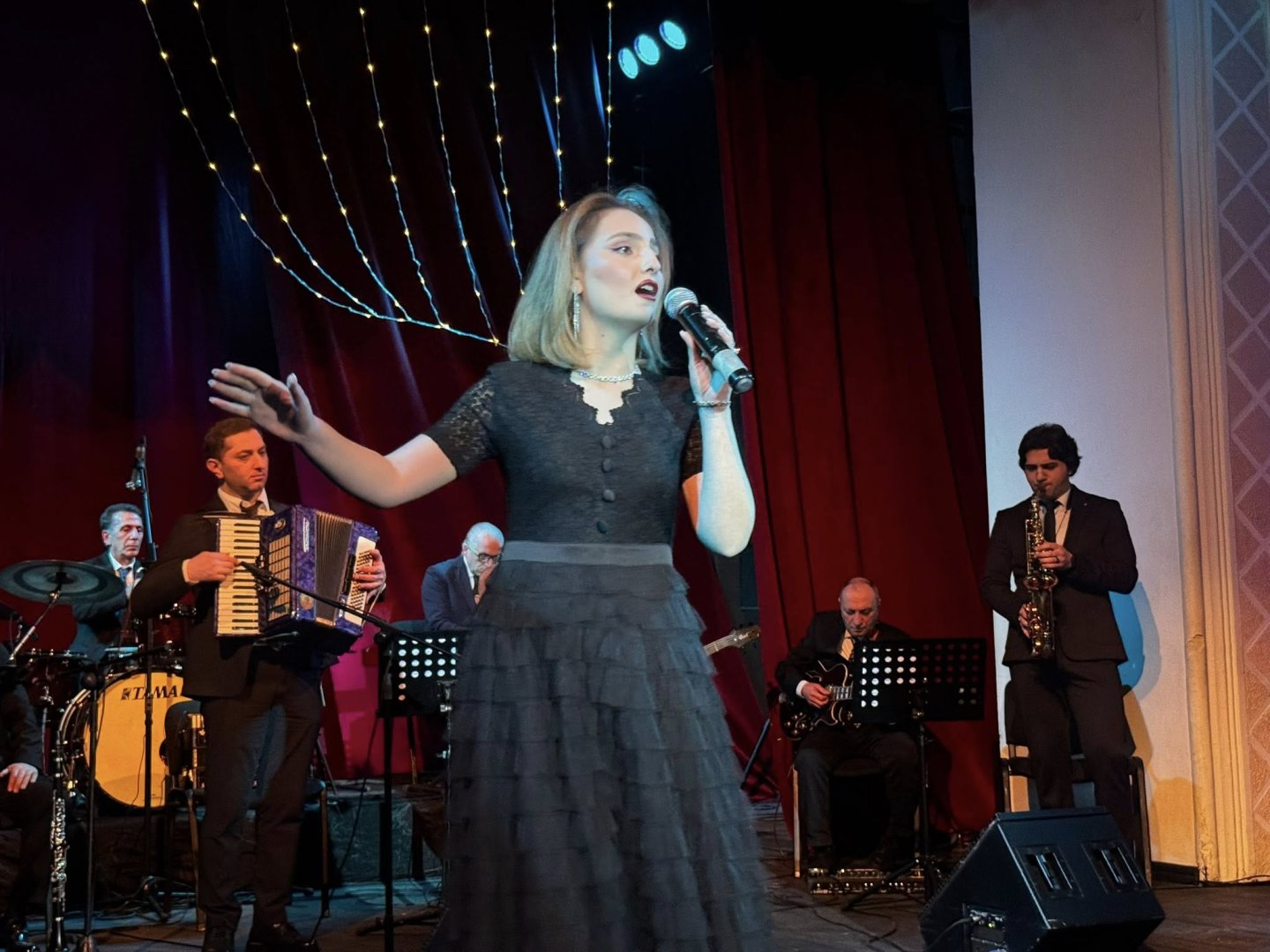 Как в Баку вспомнили молодость – возвращение в 80-е с ностальгическим вечером (ФОТО)