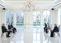 Президент Ильхам Алиев принял верительные грамоты новоназначенного посла Австралии в Азербайджане (ФОТО)