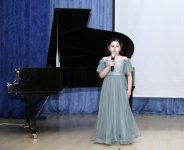 У рояля в Баку - волшебные фантазии со сказками Ханса Кристиана Андерсена (ФОТО)