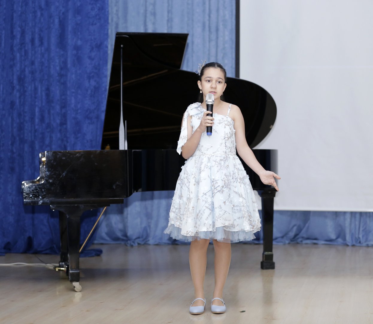 У рояля в Баку - волшебные фантазии со сказками Ханса Кристиана Андерсена (ФОТО)