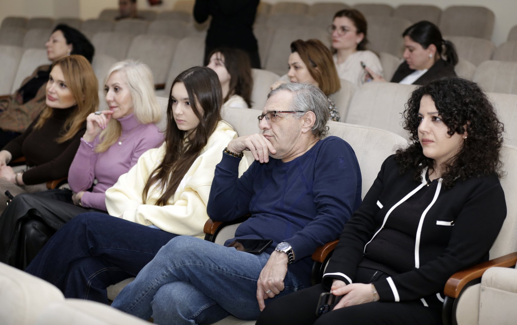 У рояля в Баку - волшебные фантазии со сказками Ханса Кристиана Андерсена (ФОТО)