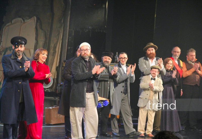 Деньги меняют не только облик города, но и самих людей... – "Нефтяной бум улыбается всем" в Баку встречен овациями (ФОТО)