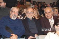 Деньги меняют не только облик города, но и самих людей... – "Нефтяной бум улыбается всем" в Баку встречен овациями (ФОТО)