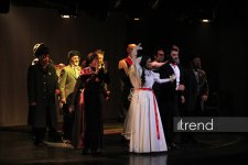 Деньги меняют не только облик города, но и самих людей... – "Нефтяной бум улыбается всем" в Баку встречен овациями (ФОТО)