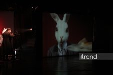 Деньги меняют не только облик города, но и самих людей... – "Нефтяной бум улыбается всем" в Баку встречен овациями (ФОТО)