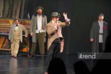 Деньги меняют не только облик города, но и самих людей... – "Нефтяной бум улыбается всем" в Баку встречен овациями (ФОТО)