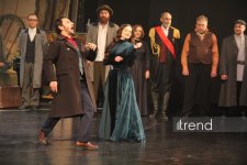 Деньги меняют не только облик города, но и самих людей... – "Нефтяной бум улыбается всем" в Баку встречен овациями (ФОТО)