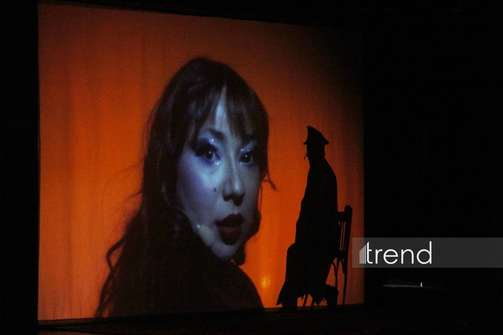 Деньги меняют не только облик города, но и самих людей... – "Нефтяной бум улыбается всем" в Баку встречен овациями (ФОТО)