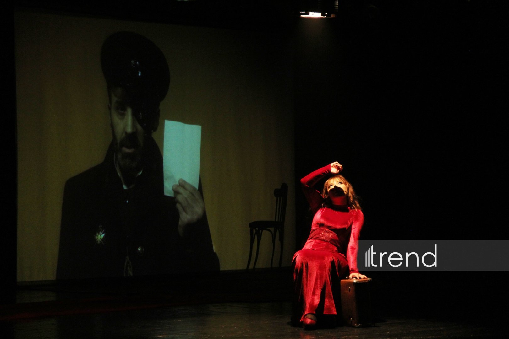 Деньги меняют не только облик города, но и самих людей... – "Нефтяной бум улыбается всем" в Баку встречен овациями (ФОТО)