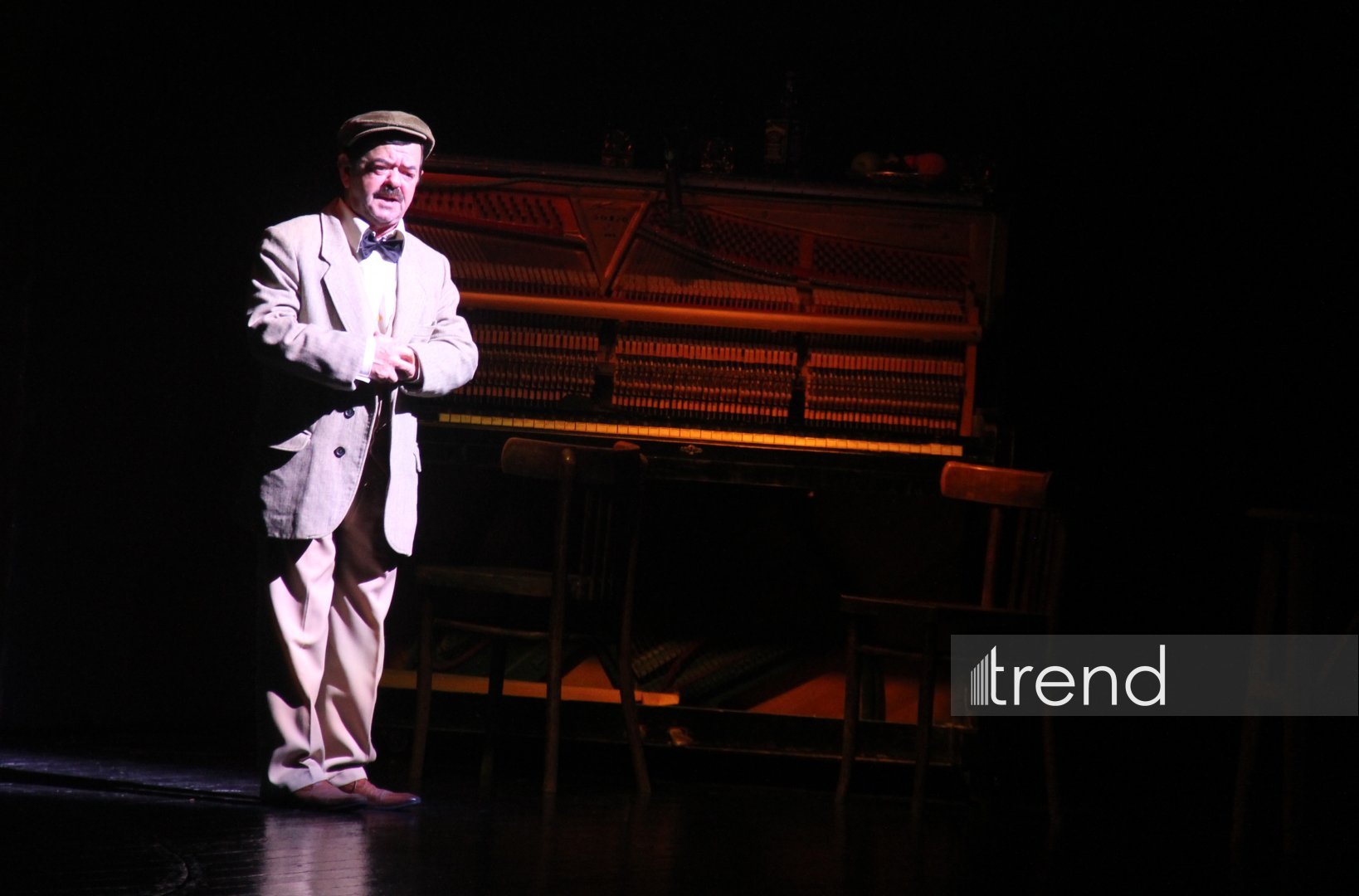 Деньги меняют не только облик города, но и самих людей... – "Нефтяной бум улыбается всем" в Баку встречен овациями (ФОТО)