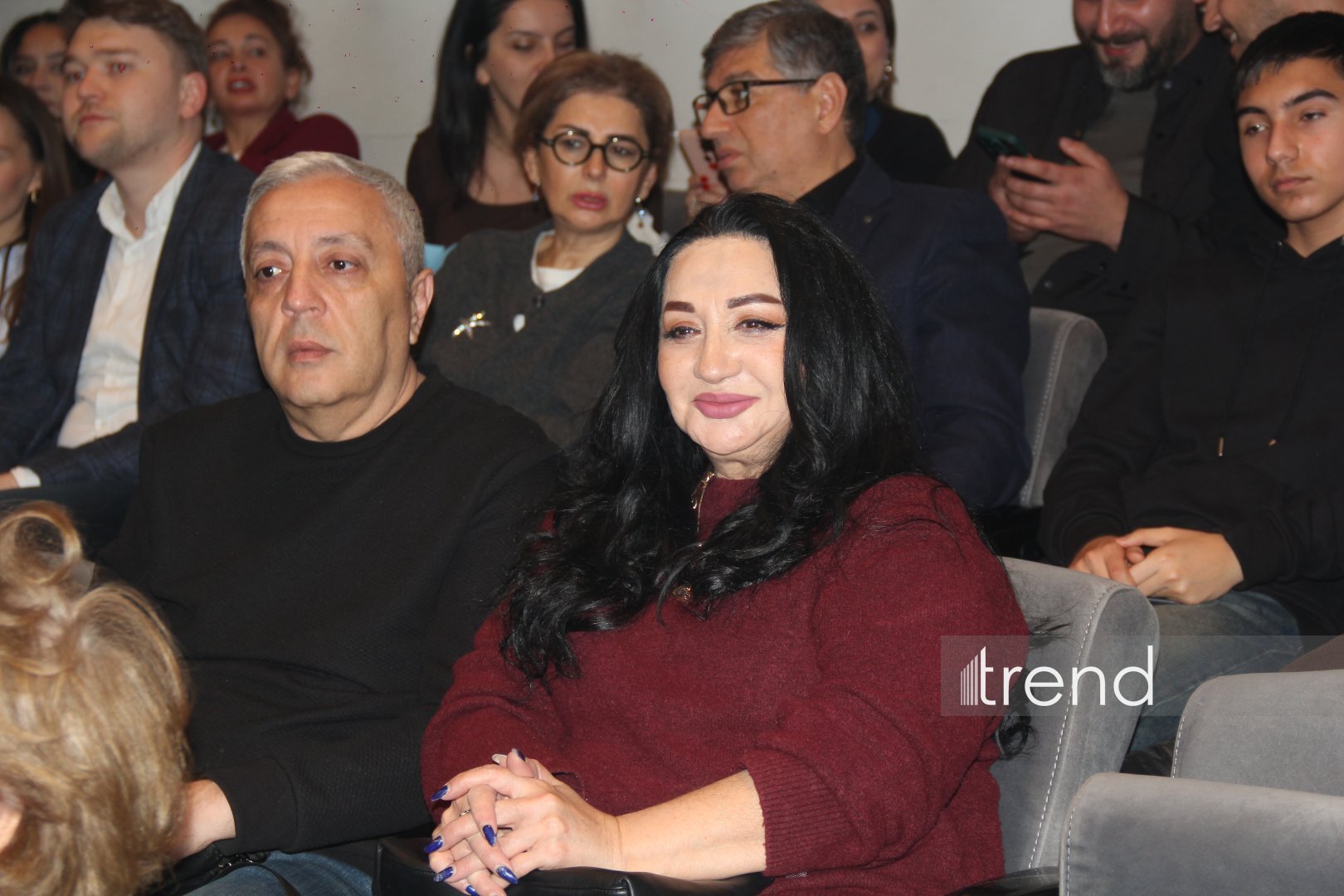 Деньги меняют не только облик города, но и самих людей... – "Нефтяной бум улыбается всем" в Баку встречен овациями (ФОТО)