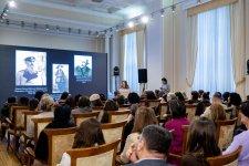 Станковая живопись Сардарского дворца Иревана и коллекция исламского искусства Национального музея Грузии (ФОТО)