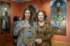 Станковая живопись Сардарского дворца Иревана и коллекция исламского искусства Национального музея Грузии (ФОТО)