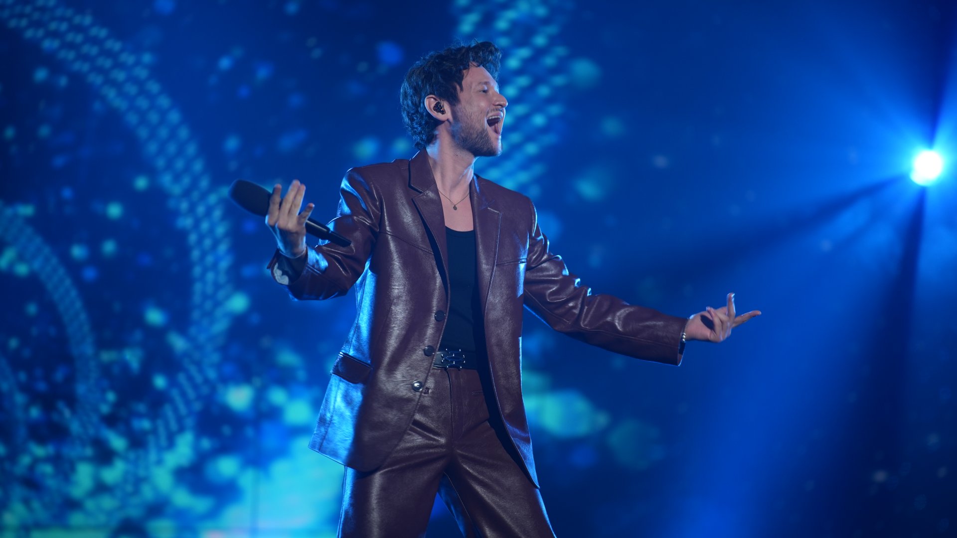 Эльдар Гасымов в статусе "легендарного победителя" стал гостем финала нацотбора Болгарии на "Евровидение-2026" (ВИДЕО, ФОТО)