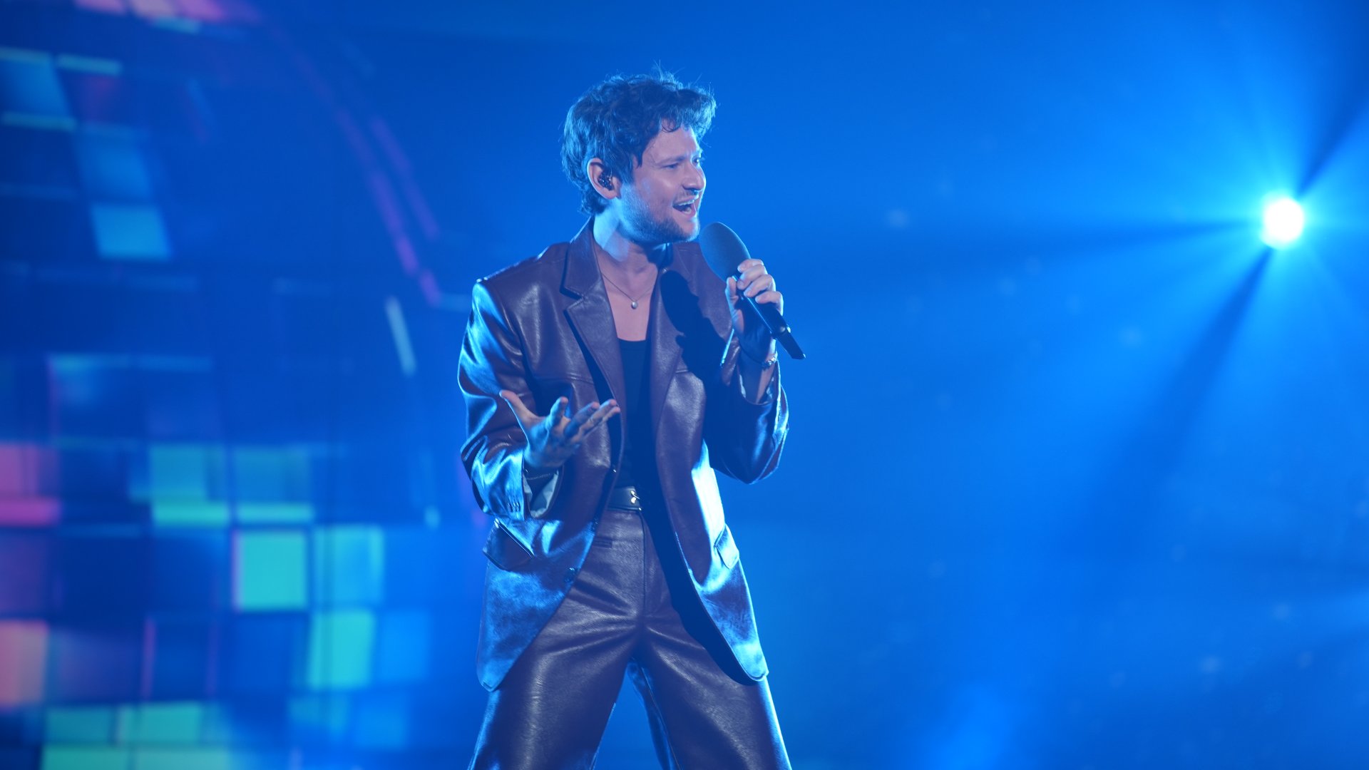 Эльдар Гасымов в статусе "легендарного победителя" стал гостем финала нацотбора Болгарии на "Евровидение-2026" (ВИДЕО, ФОТО)