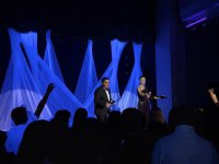 Ритм азербайджанской молодежи в неоновом цвете (ФОТО)