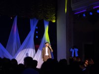 Ритм азербайджанской молодежи в неоновом цвете (ФОТО)