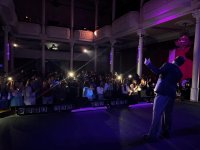 Ритм азербайджанской молодежи в неоновом цвете (ФОТО)