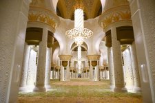 Вице-президент Фонда Гейдара Алиева Лейла Алиева посетила в Абу-Даби мечеть Шейха Заида (ФОТО)