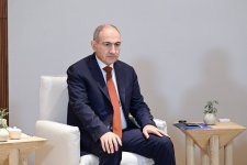 В Абу-Даби состоялась встреча Президента Ильхама Алиева с Николом Пашиняном (ФОТО/ВИДЕО)