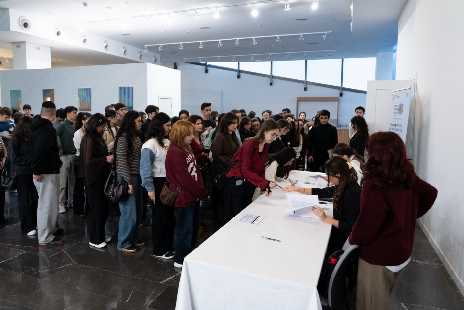 В рамках волонтерской программы WUF13 проводятся тренинги для почти 1000 участников (ФОТО)