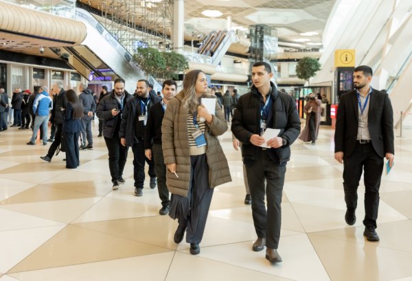 Техническая миссия UN-Habitat посетила Баку в рамках подготовки к WUF13 (ФОТО)