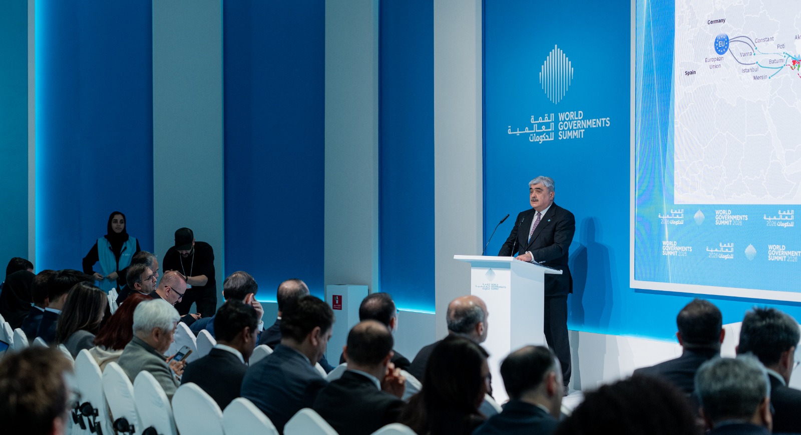 Самир Шарифов рассказал на форуме в Дубае о логистических возможностях Азербайджана (ФОТО)