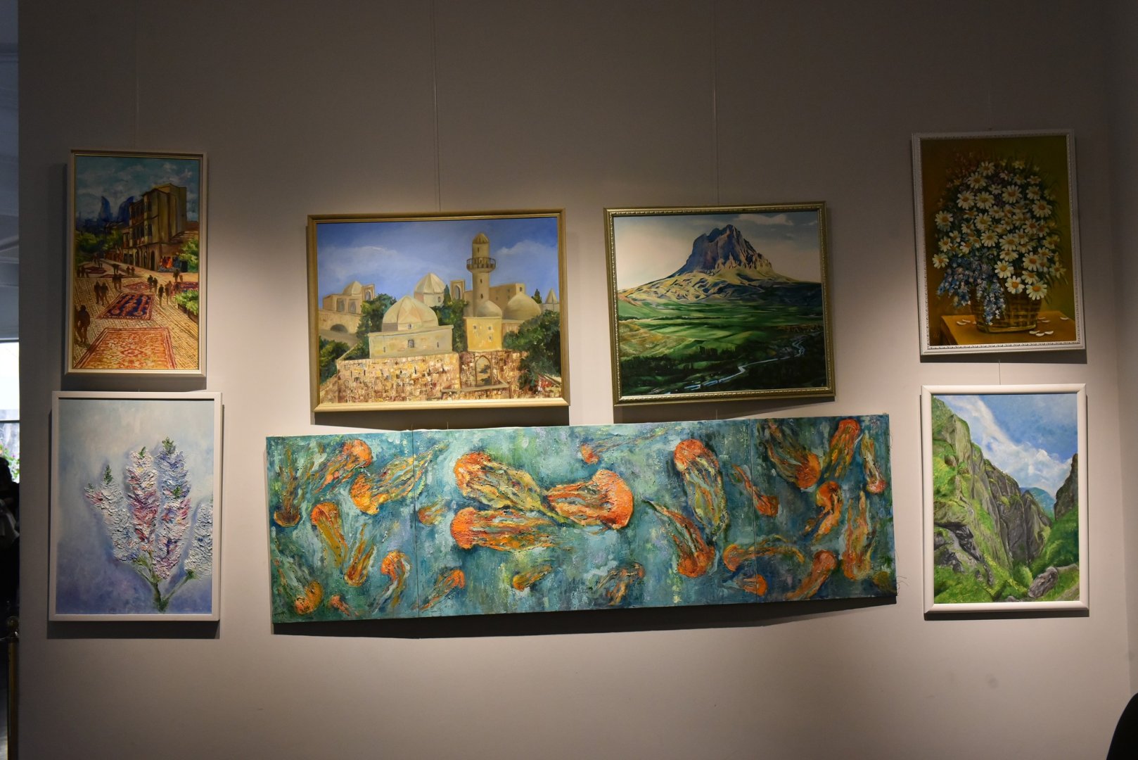 В Баку показали как вести разговор с окружающей реальностью (ФОТО)