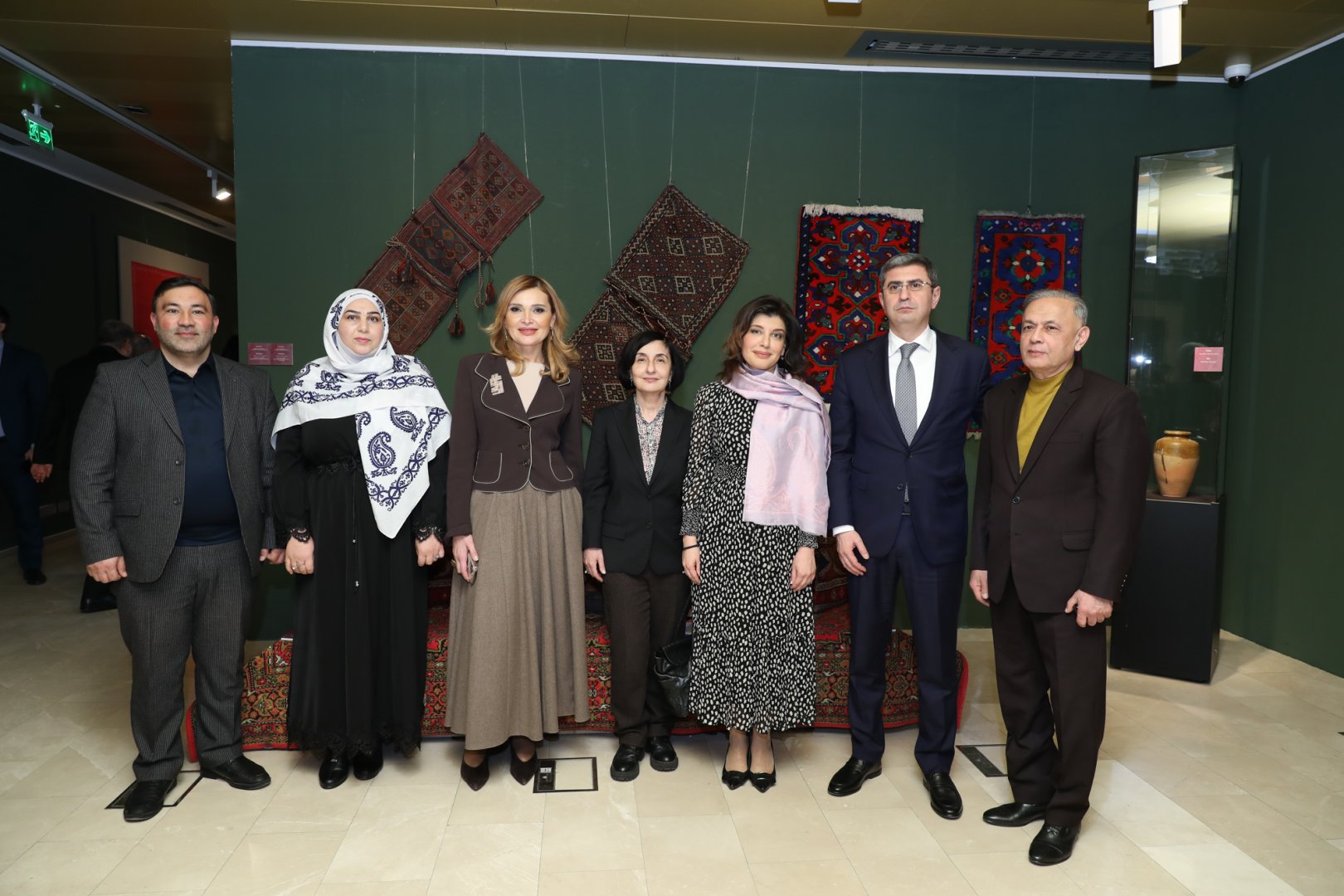 Уникальная экспозиция в Баку - экземпляры Корана, редких рукописных книг, ковров, металла… (ФОТО)