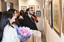 В Баку показали как вести разговор с окружающей реальностью (ФОТО)