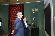 Уникальная экспозиция в Баку - экземпляры Корана, редких рукописных книг, ковров, металла… (ФОТО)