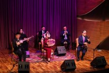 Азербайджанские красавицы: Вселенная свободы и импровизации (ФОТО)