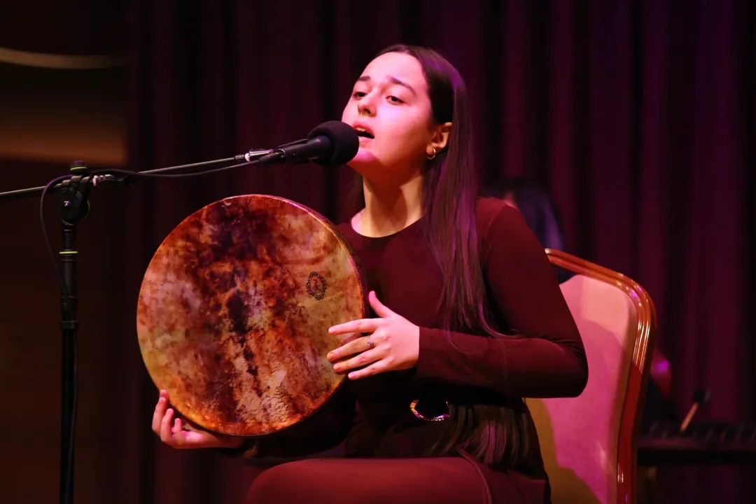 Азербайджанские красавицы: Вселенная свободы и импровизации (ФОТО)