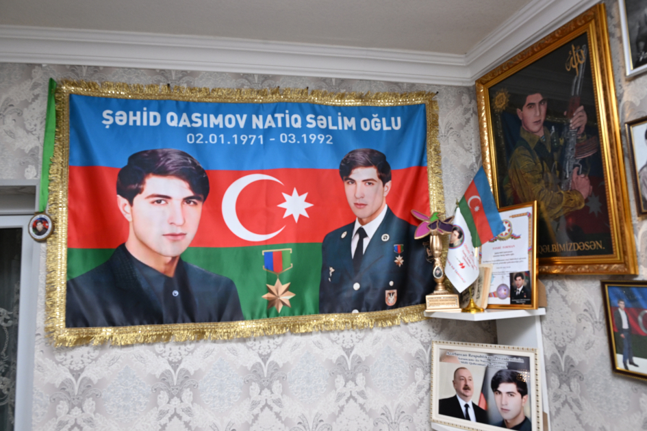 Вице-президент Фонда Гейдара Алиева Лейла Алиева и Алена Алиева посетили Гянджинский мемориальный комплекс и семью Национального героя Натигa Гасымова (ФОТО)