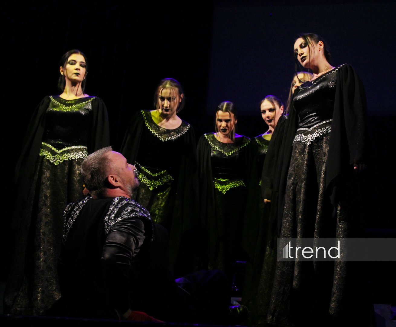 Как Ярослав Трифонов "взорвал" сцену - против шести Леди Макбет: премьера спектакля на пределе эмоций (ФОТО)