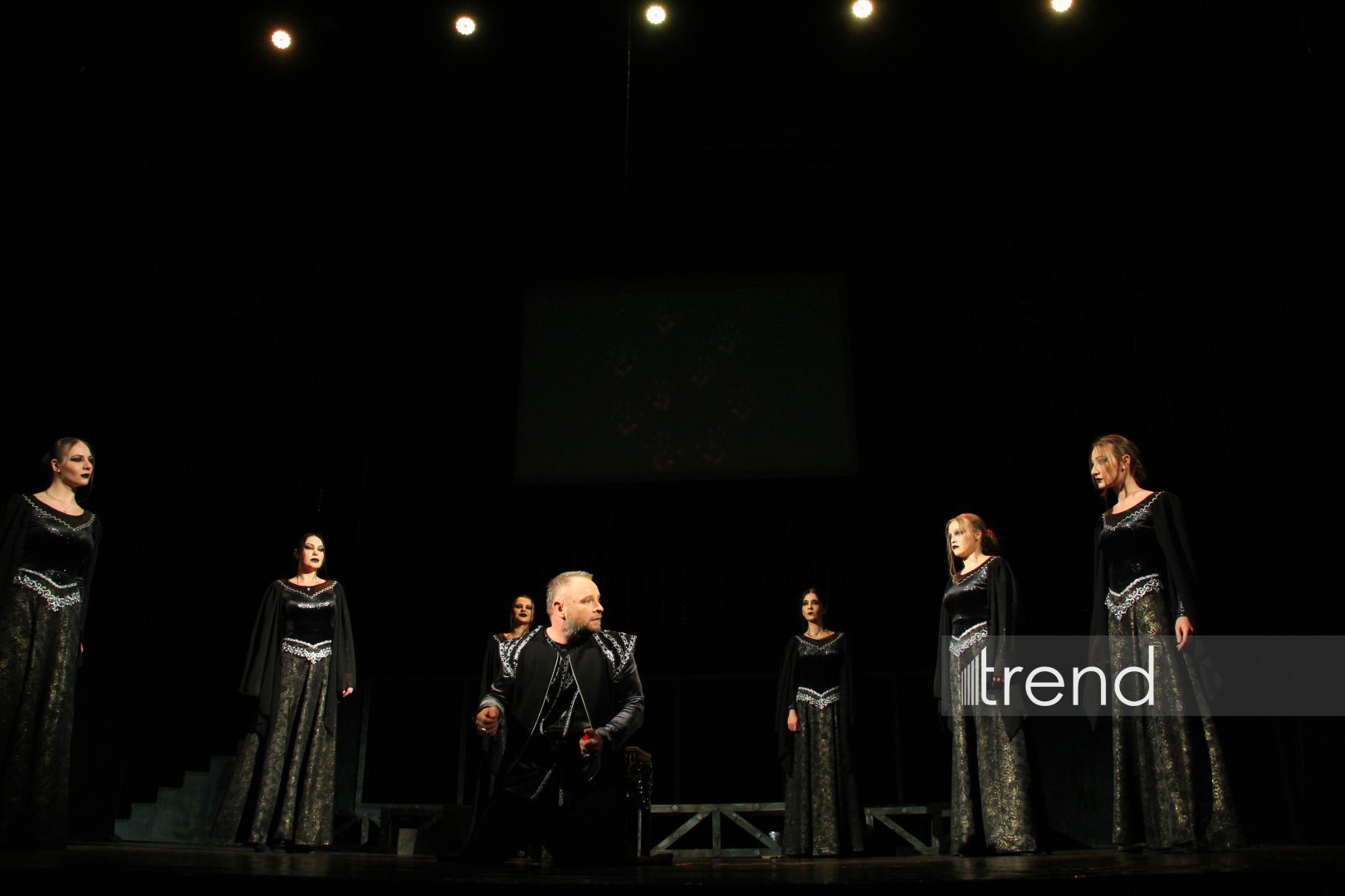 Как Ярослав Трифонов "взорвал" сцену - против шести Леди Макбет: премьера спектакля на пределе эмоций (ФОТО)