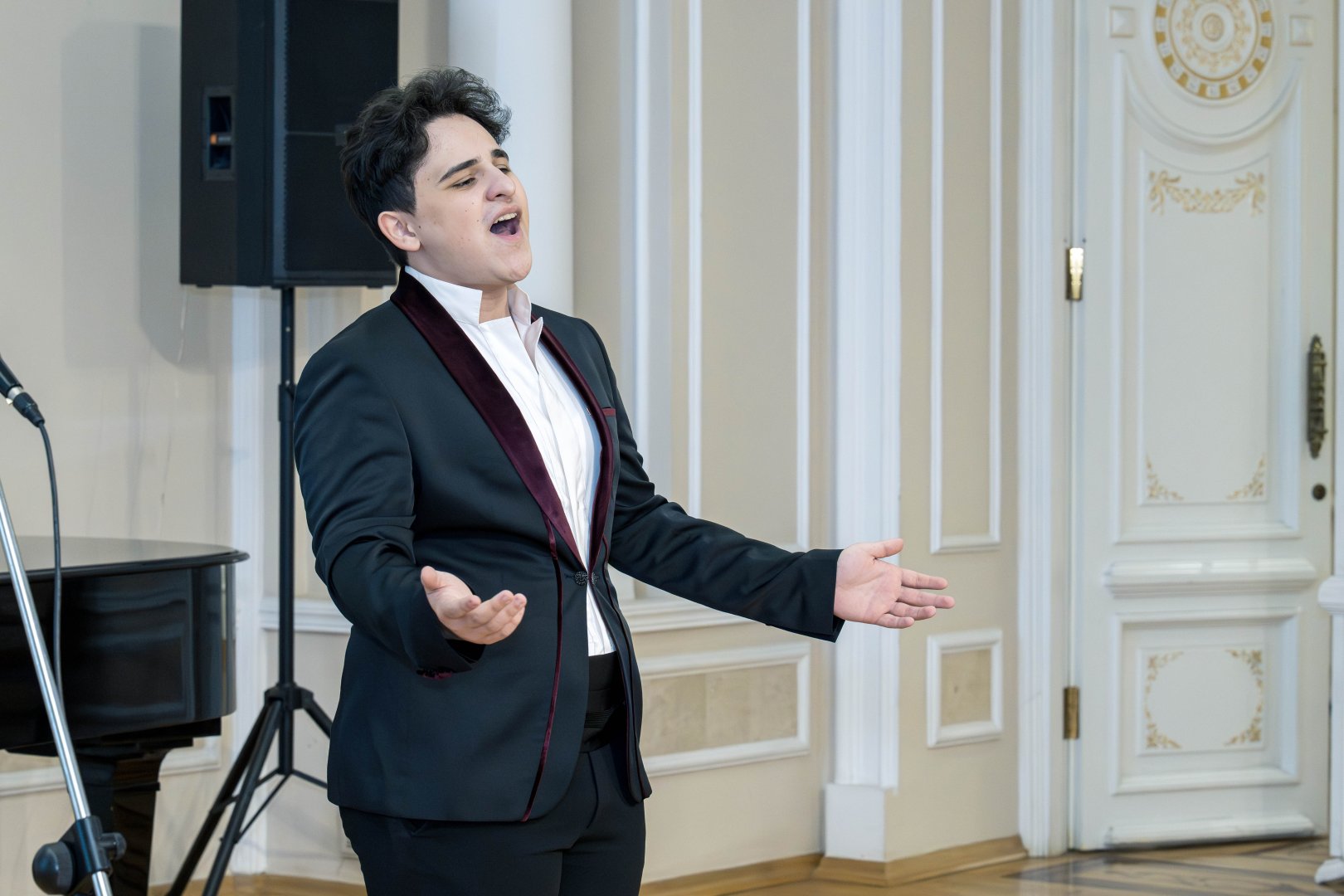 Среди музейной роскоши в Баку – в пространстве гармонии между живописью, архитектурой и музыкой (ФОТО)