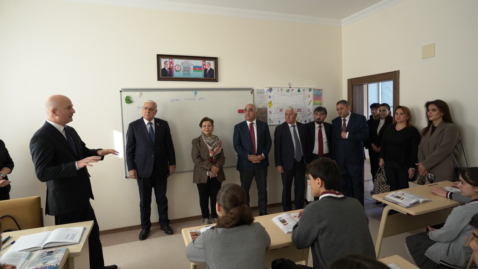 Наука начинается со школы: инициатива UNEC расширяется (ФОТО)