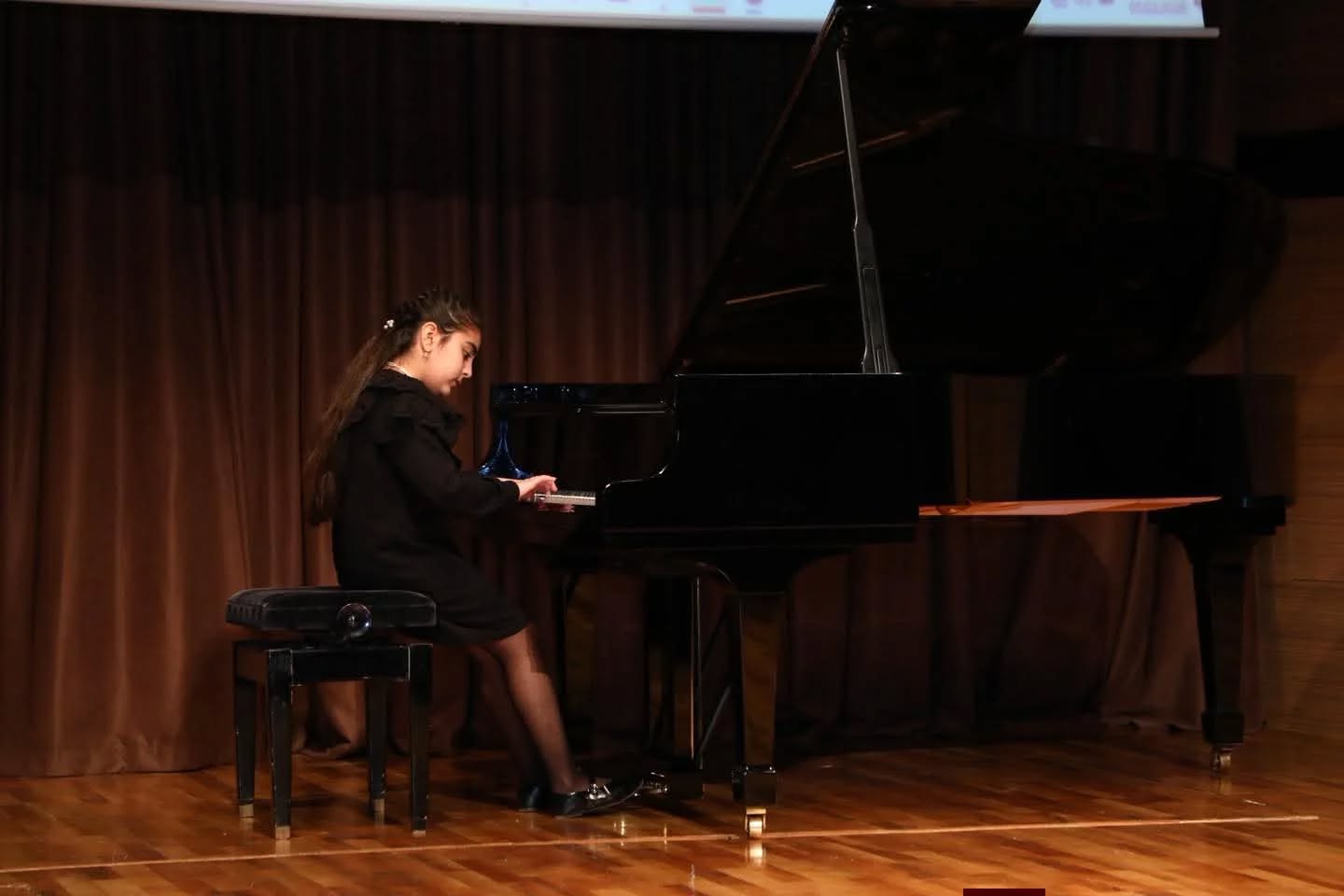 Звуки и краски вдохновения: концерт и выставка в честь великого азербайджанского композитора (ФОТО)