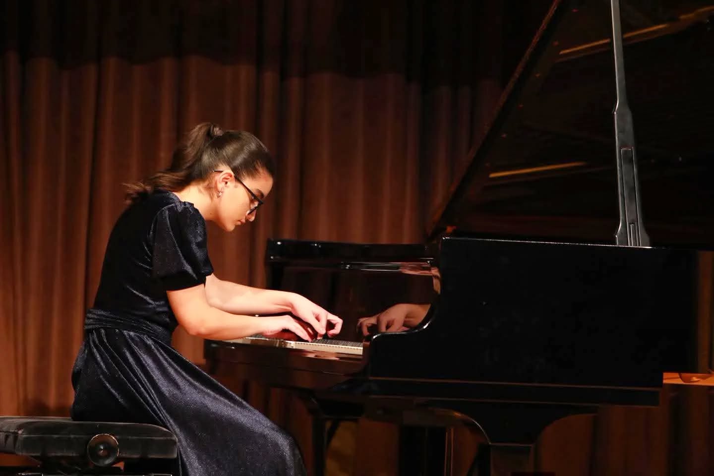 Звуки и краски вдохновения: концерт и выставка в честь великого азербайджанского композитора (ФОТО)